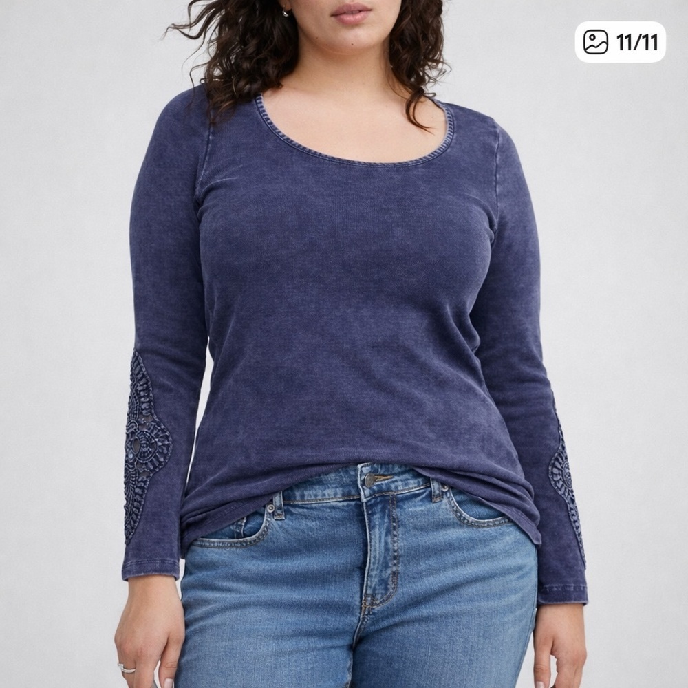 Torrid Women's XL Crochet Long Sleeve Top Henley Scoop Neck Peacock colour *Read